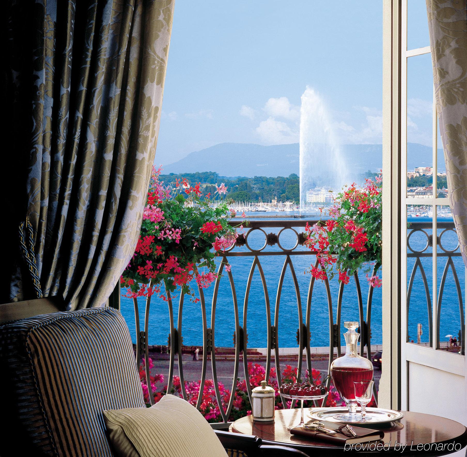 Four Seasons Hotel Des Bergues Женева Номер фото